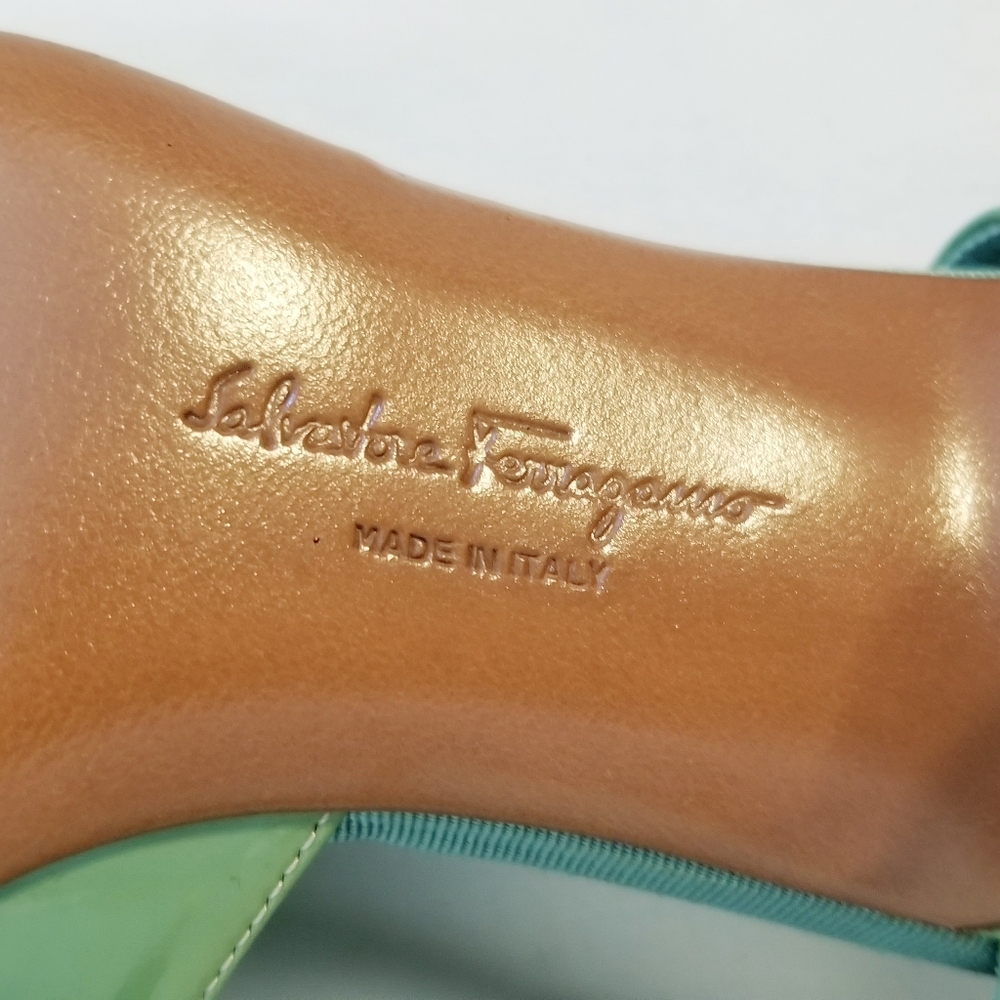 Salvatore Ferragamo Vintage Mint Green Peep Toe Bow Slingback Heels - Picture 15 of 15